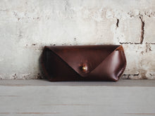 Load image into Gallery viewer, Classic Sunnies Case