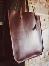 Load image into Gallery viewer, Wander Tote