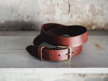 Load image into Gallery viewer, Classic Brown Belt